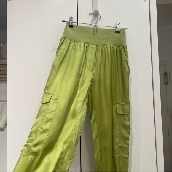 Cinq a Sept satin jogger cargo pants, size small - Picture 6 of 9